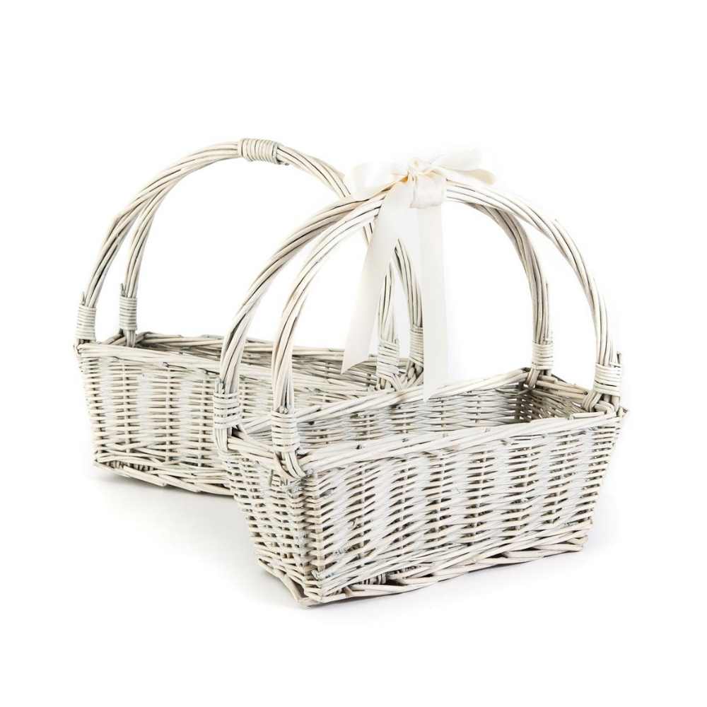 small white basket for confetti