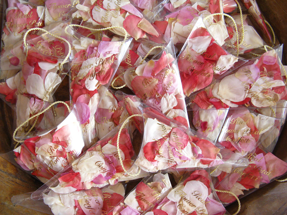 Petal Confetti A guide to your Real Flower Petal Wedding Confetti options